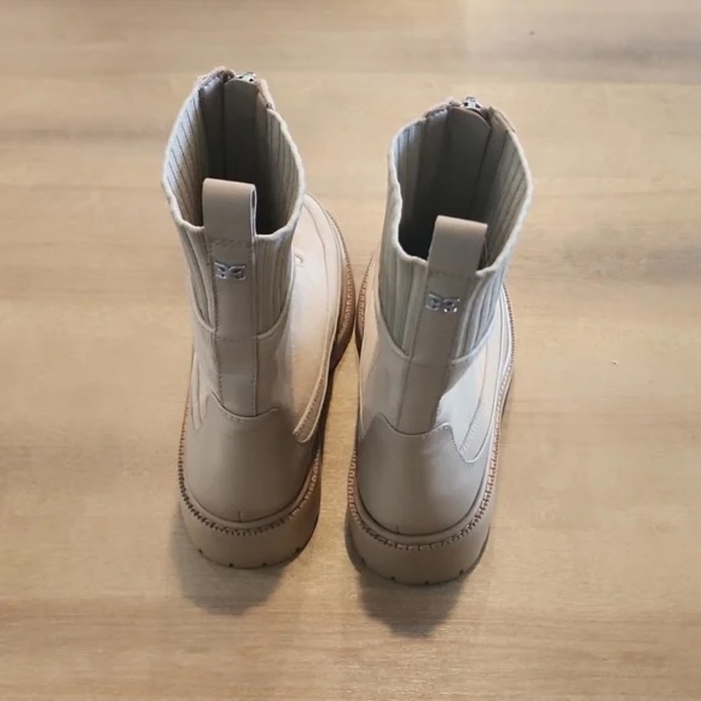 Sam Edelman Leone Lug Sole Chelsea Boots - Picture 5 of 10